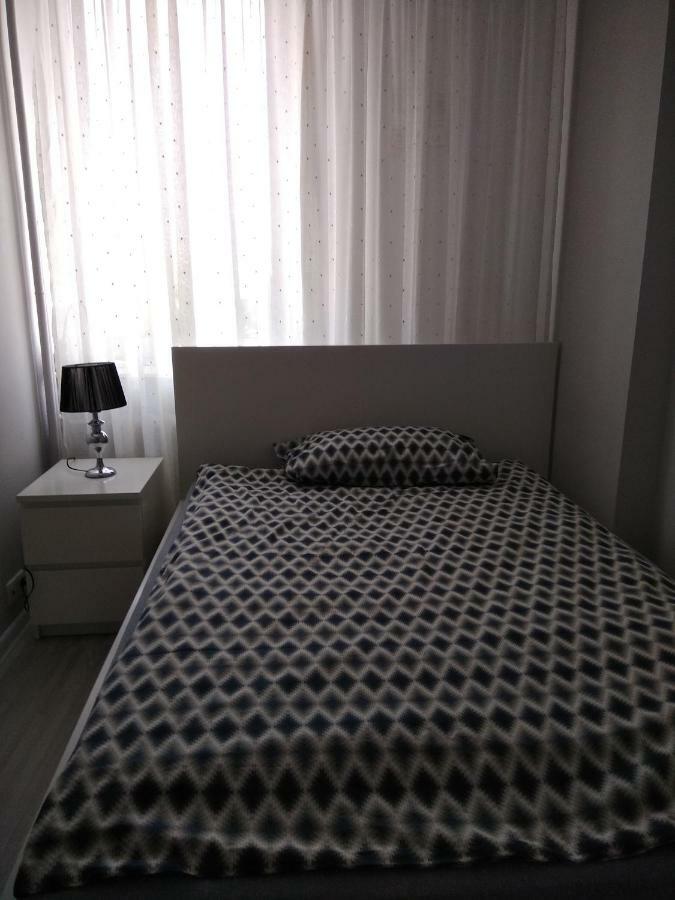 Apartment Plac Bankowy Varsó Kültér fotó